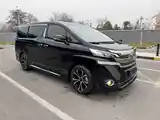 Toyota Vellfire, 2018-7