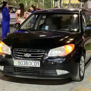 Hyundai Elantra, 2010