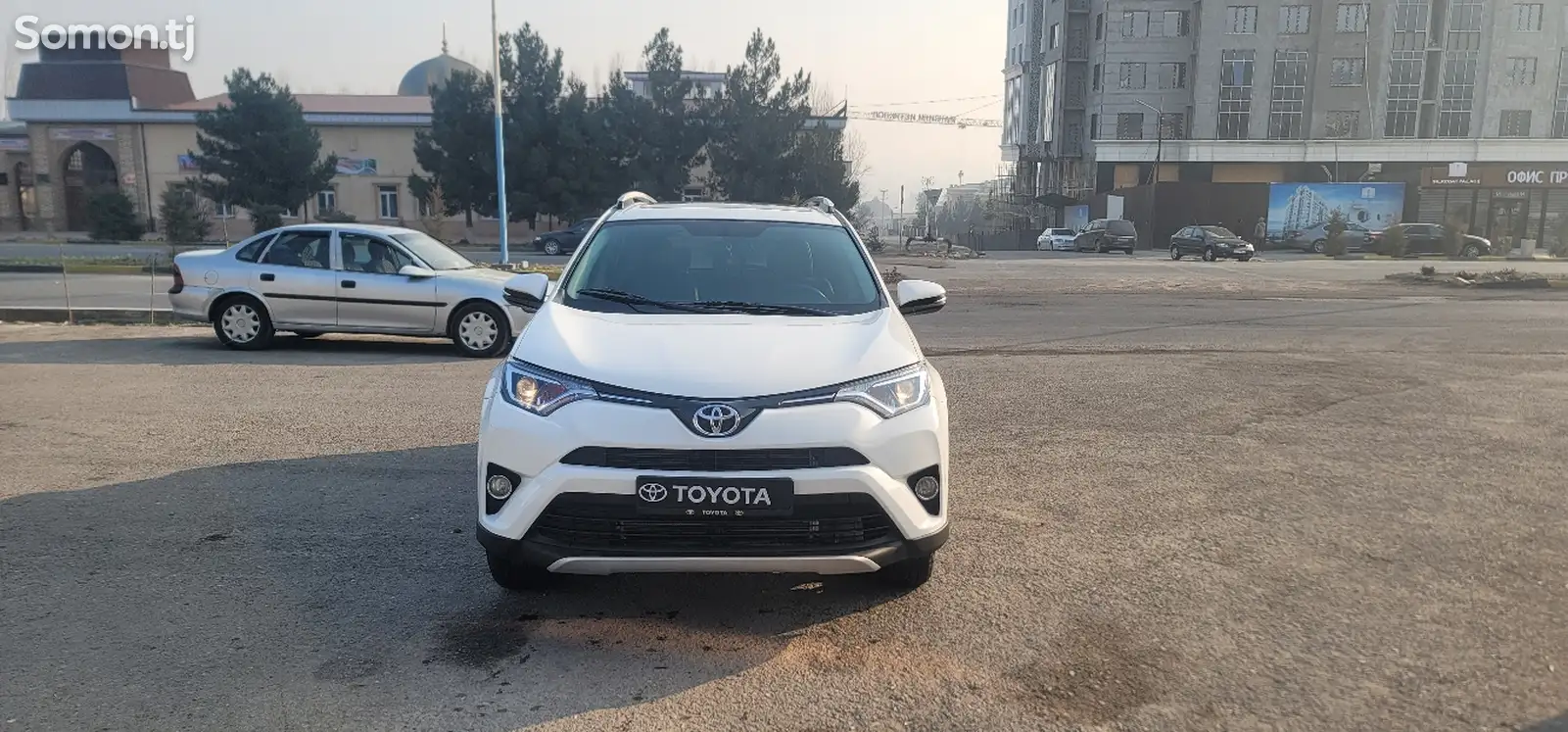 Toyota RAV 4, 2017-1