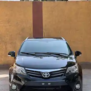 Toyota Avensis, 2014