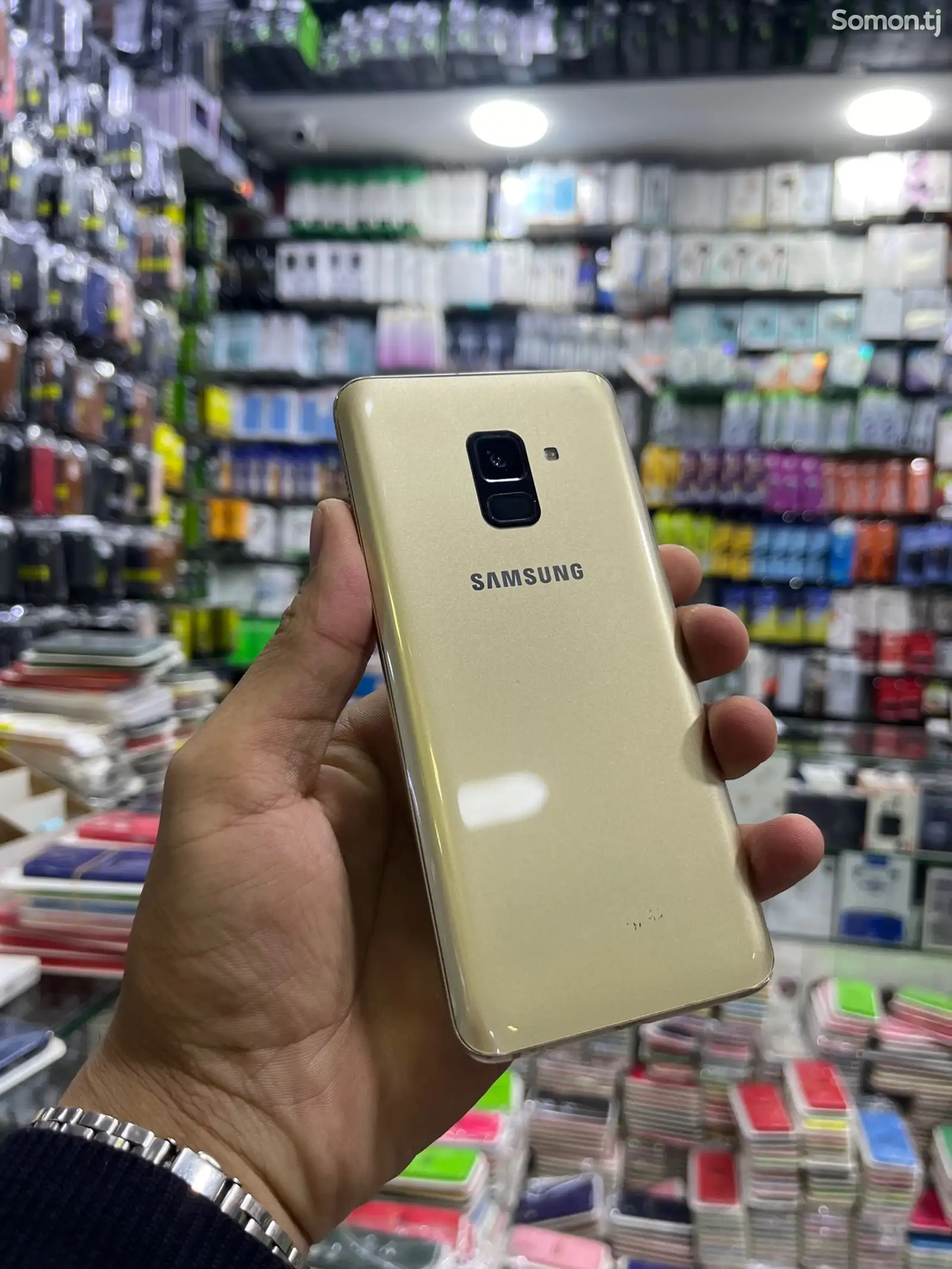 Samsung Galaxy A8-1