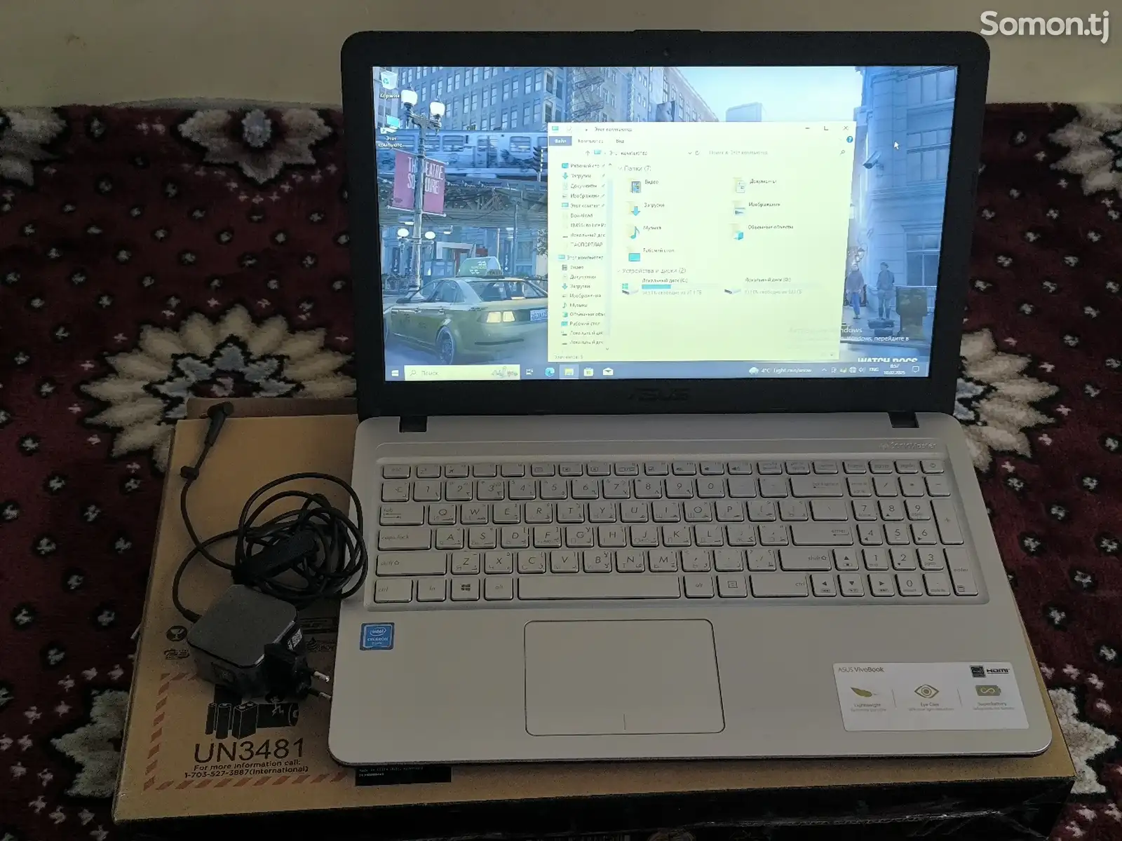 Ноутбук Asus VivoBook-1