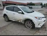 Toyota RAV 4, 2018-4