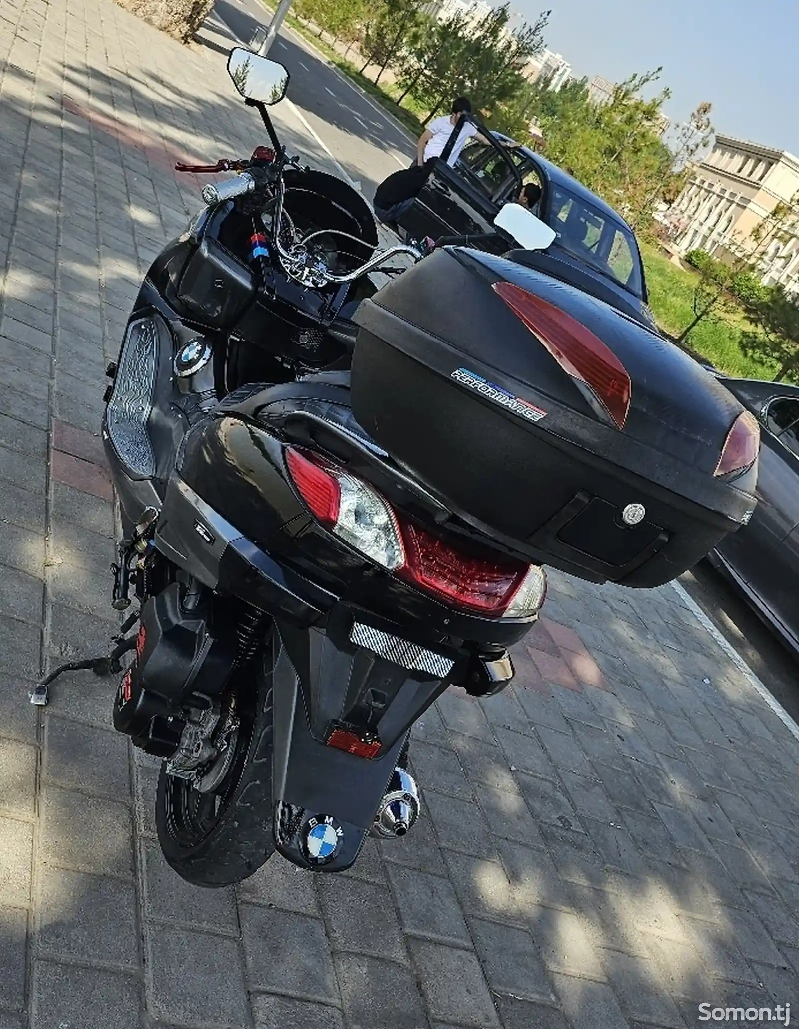Скутер BMW-11