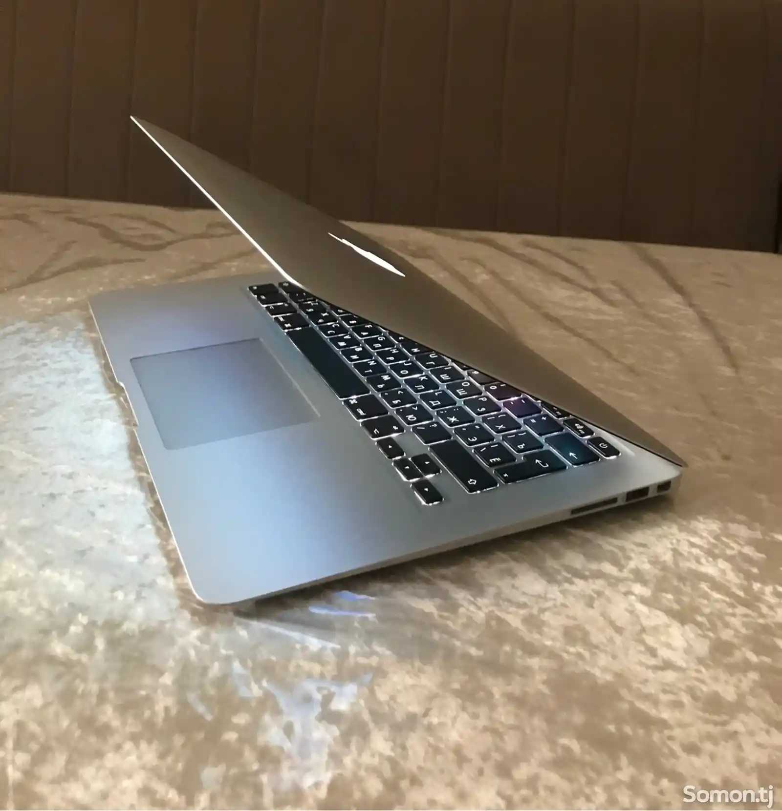 Ноутбук MacBook Air 13-4