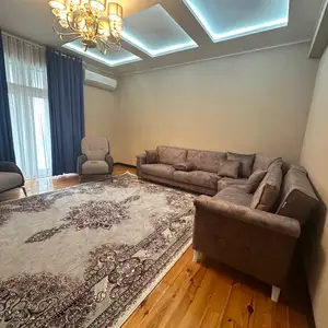 4-комн. квартира, 13 этаж, 180м², Дом печать