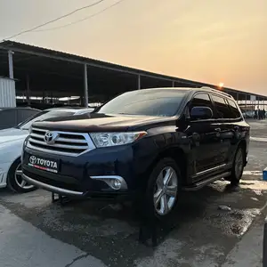 Toyota Highlander, 2013