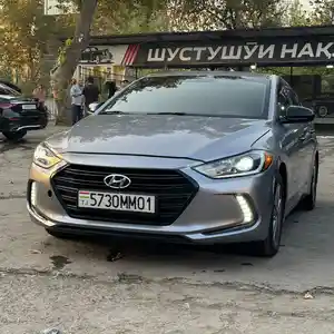 Hyundai Elantra, 2017