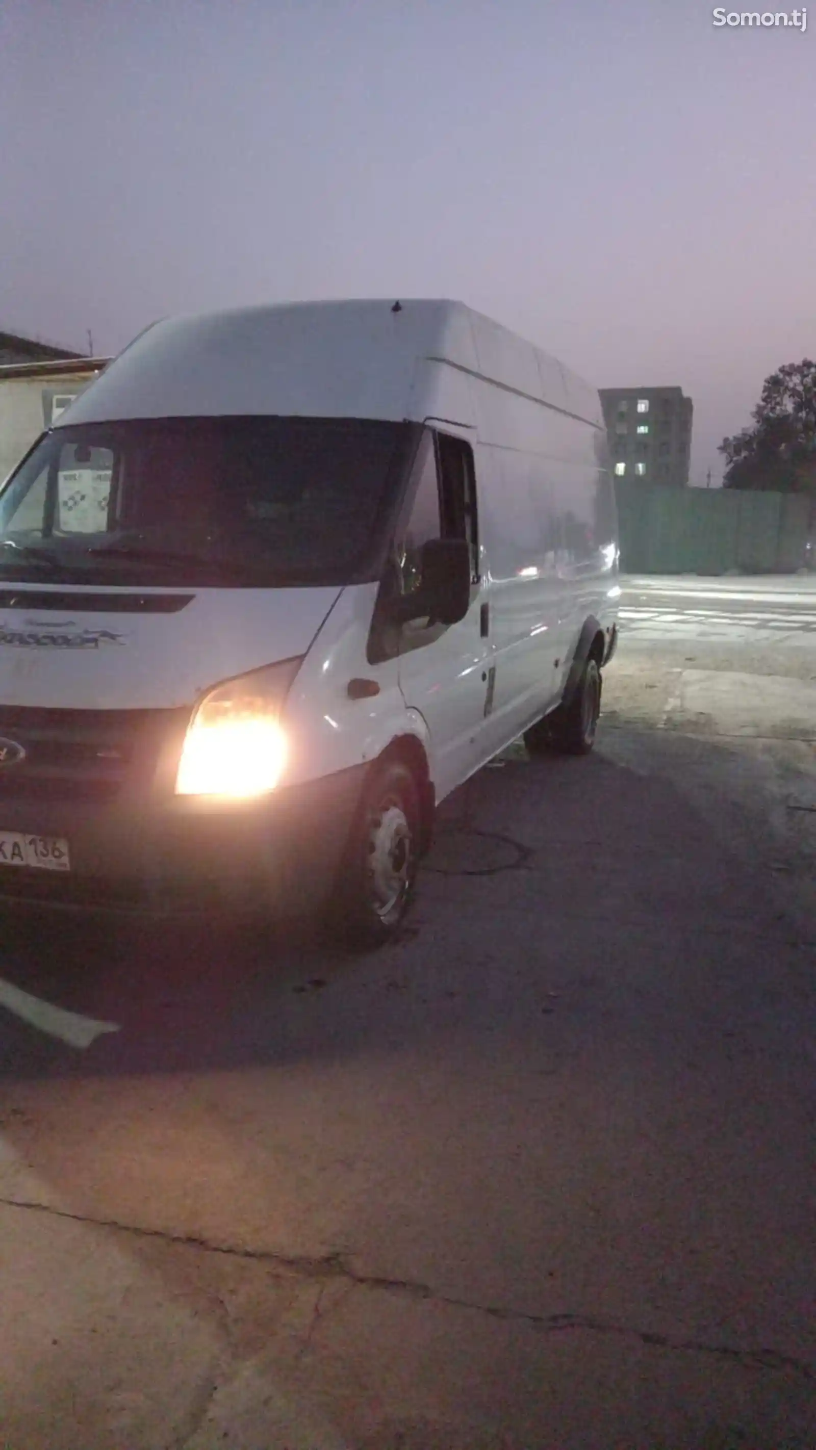 Фургон Ford Transit, 2012-13