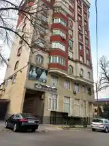 2-комн. квартира, 8 этаж, 74 м², ул Мичурина-2