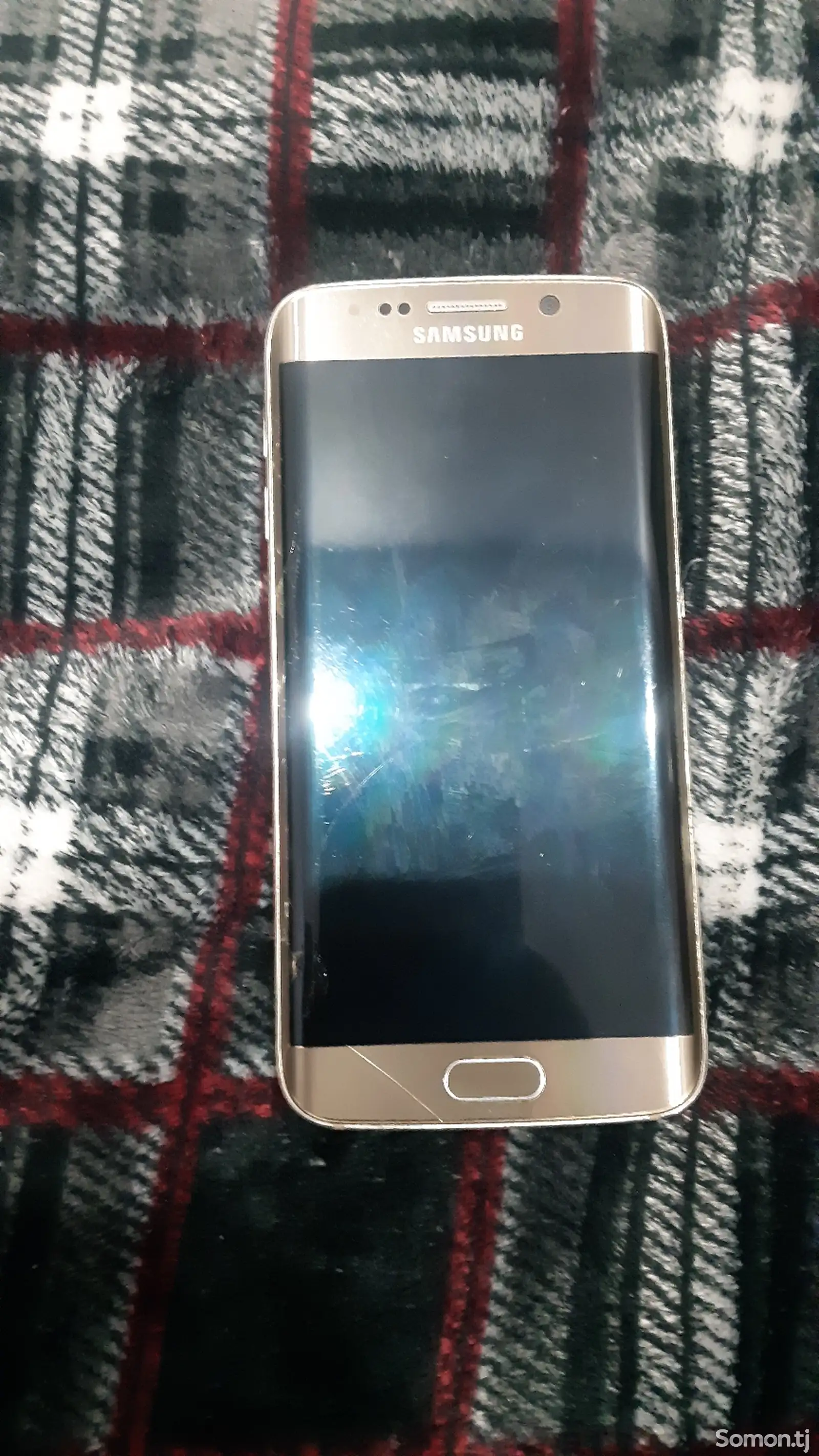 Samsung Galaxy S6 edge-1