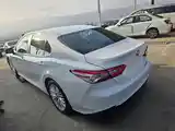 Toyota Camry, 2018-4