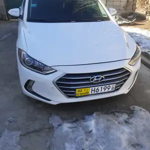 Hyundai Elantra, 2017