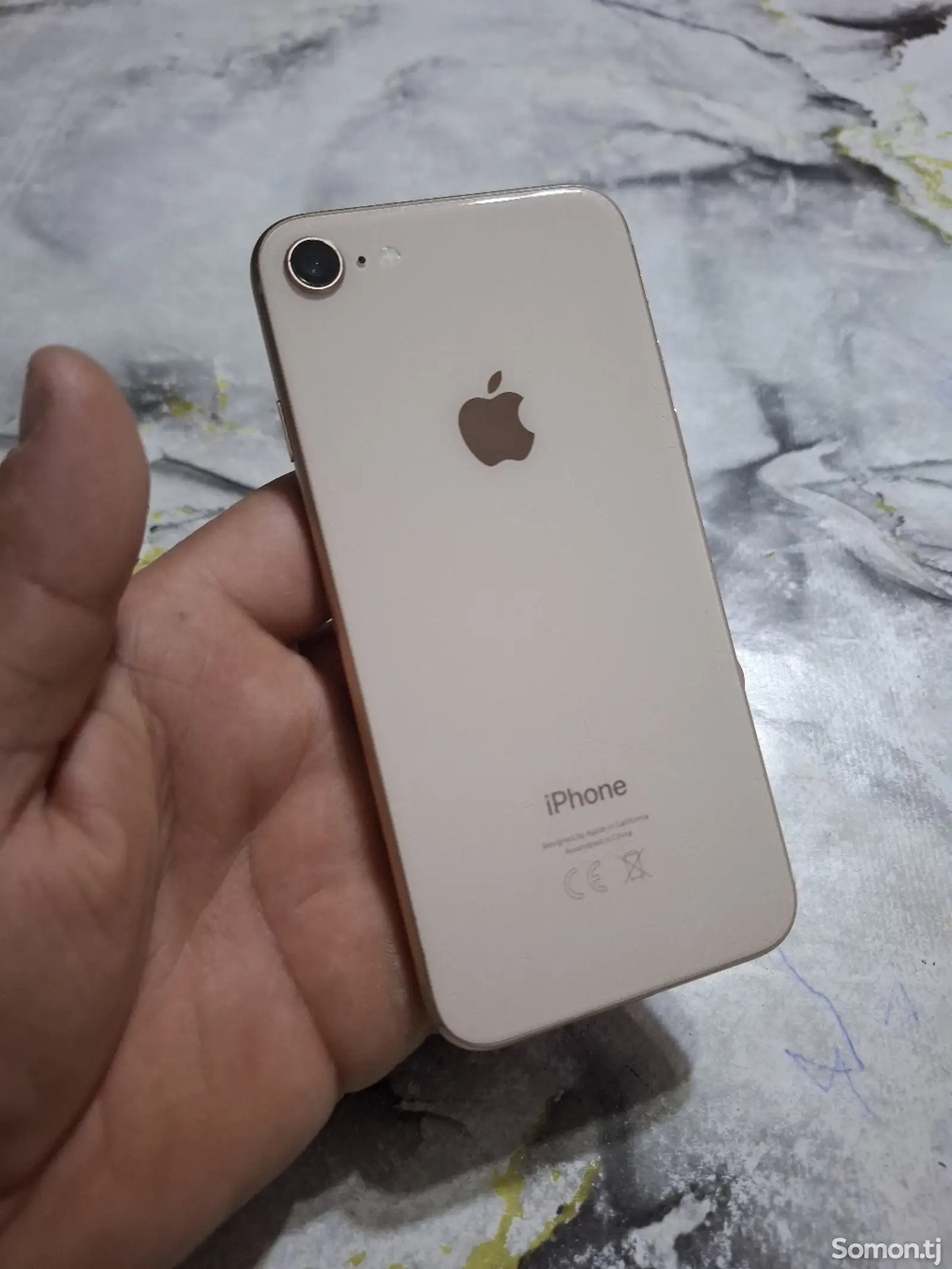 Apple iPhone 8, 64 gb, Gold-1