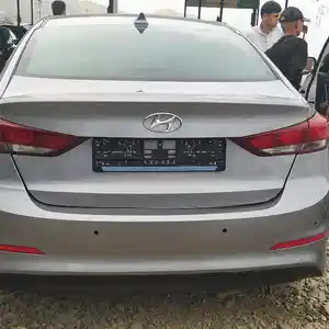 Hyundai Elantra, 2017