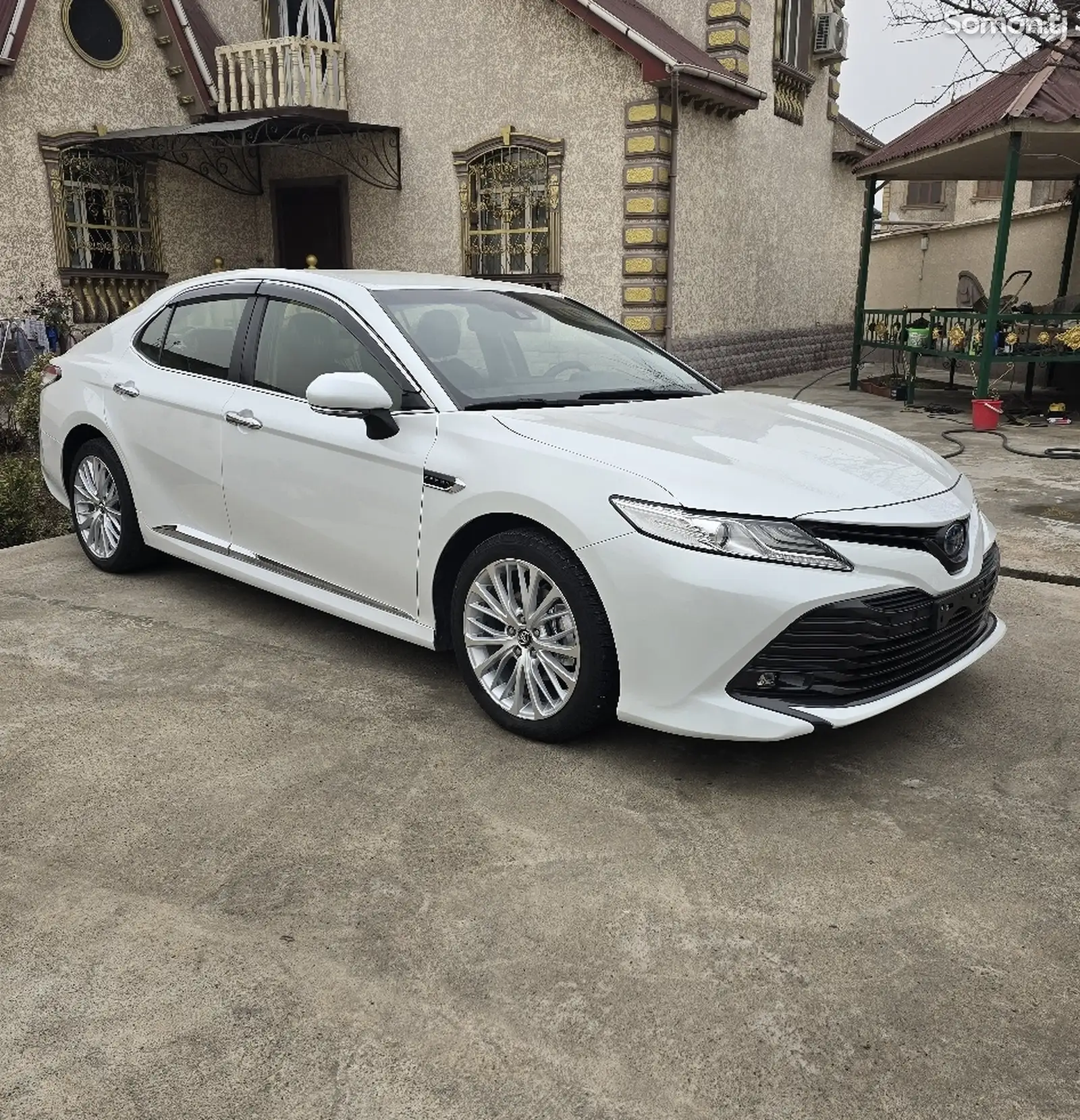 Toyota Camry, 2019-1