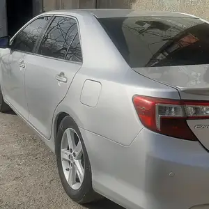 Toyota Camry, 2012