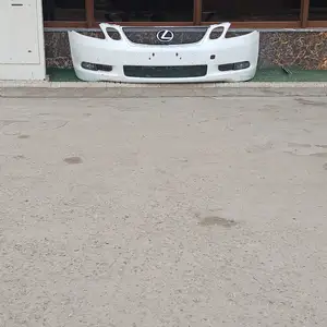 Бампер на Lexus