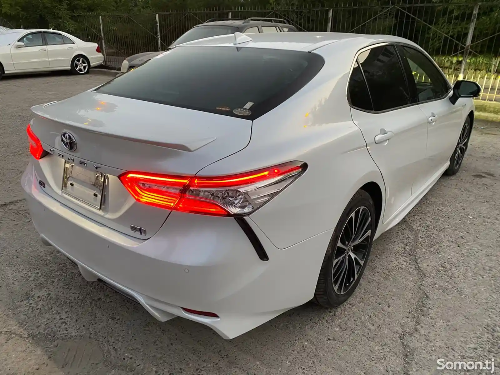 Toyota Camry, 2020-16