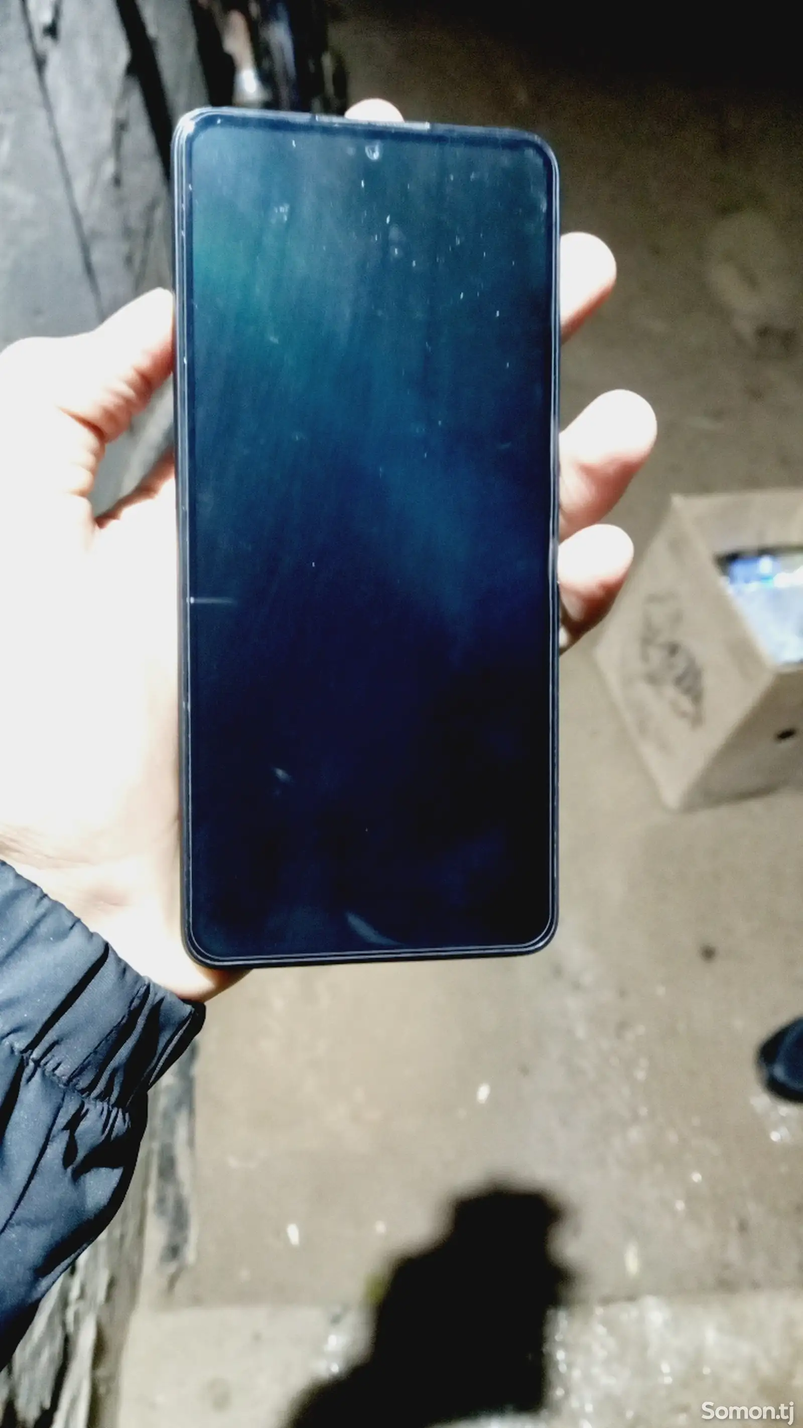 Телефон Realme-2