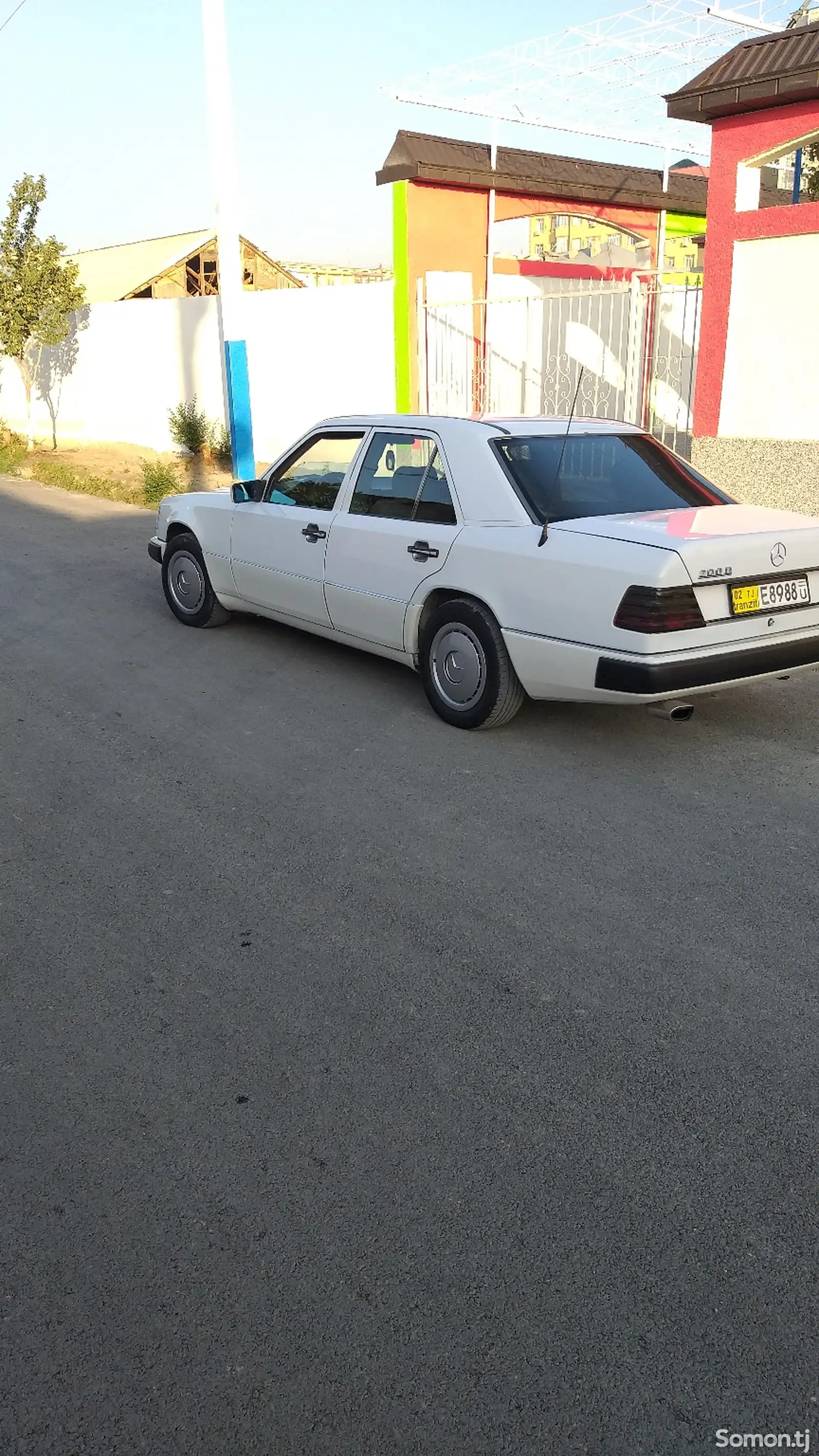 Mercedes-Benz W124, 1992-3