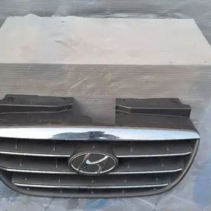 Решетка радиатора на Hyundai Elantra 2007-2010