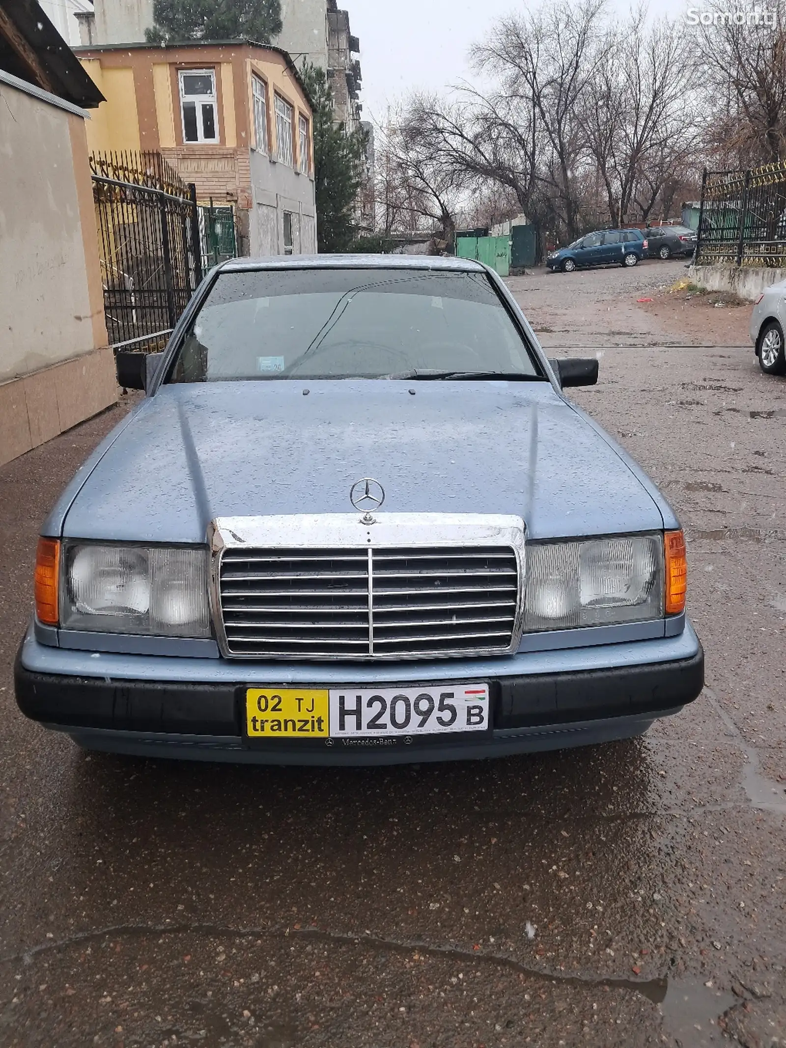 Mercedes-Benz W124, 1985-1