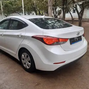 Hyundai Elantra, 2015