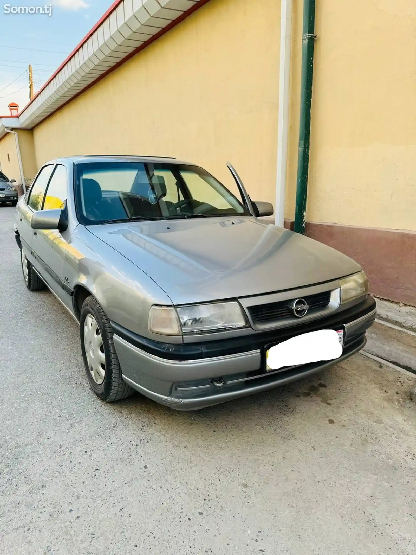 Opel Vectra A, 1993-2