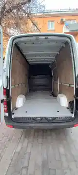 Mercedes-Benz Sprinter-10