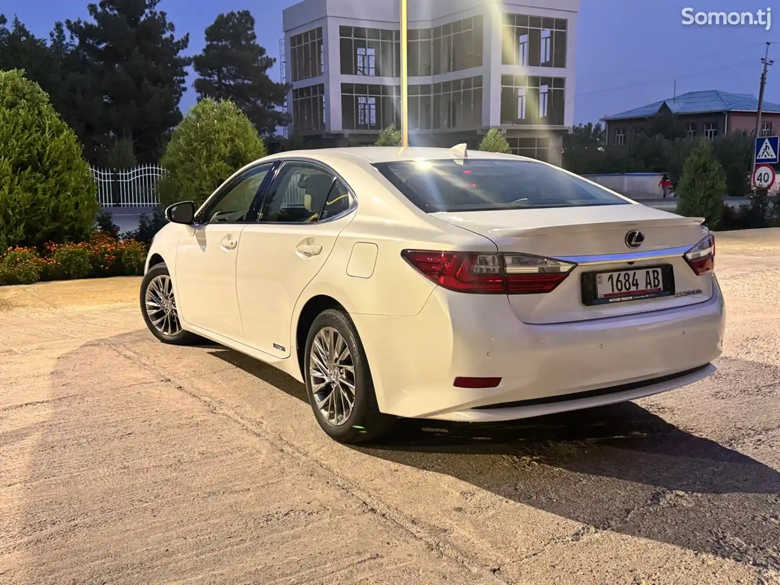 Lexus ES series, 2015-8