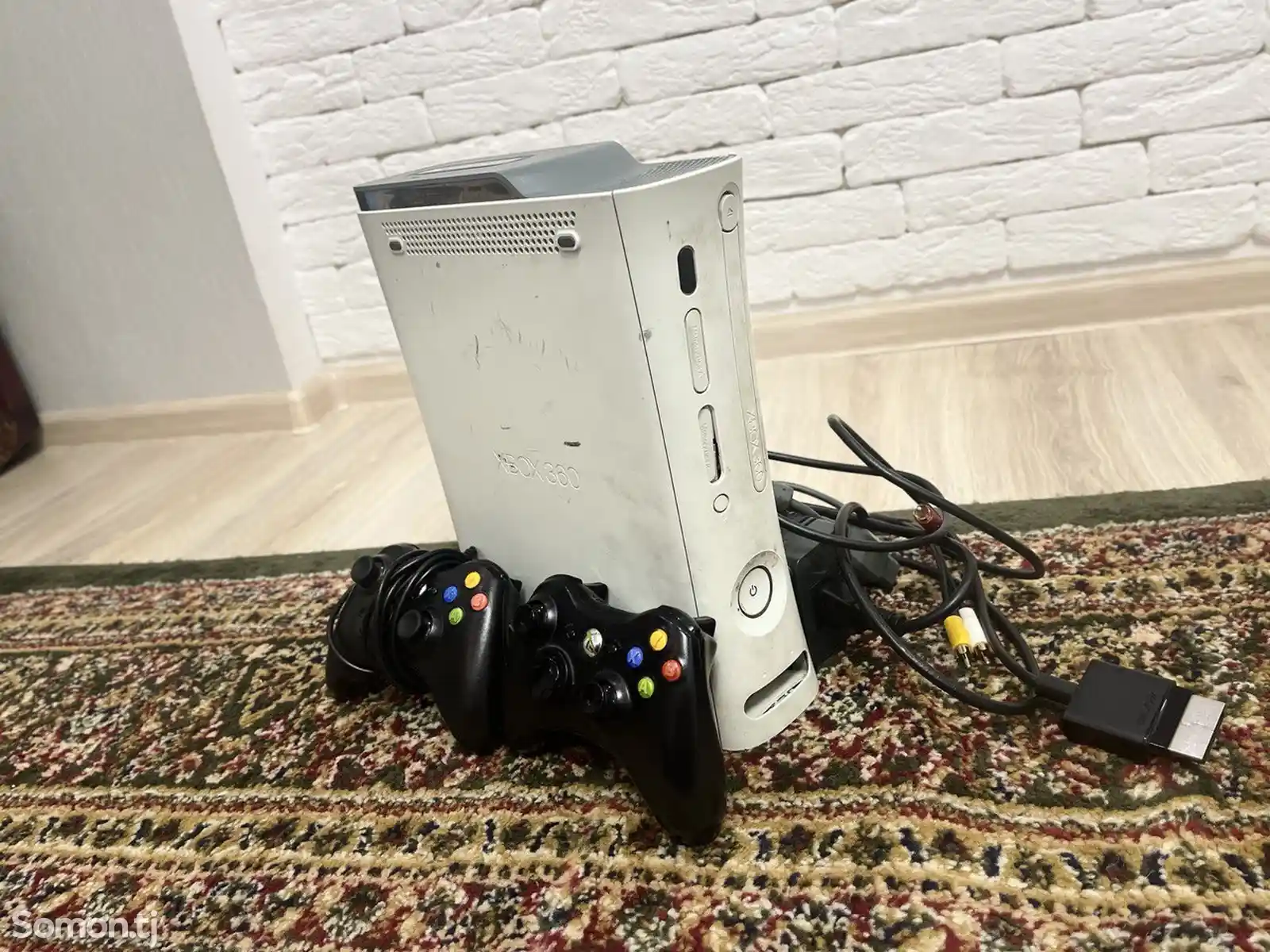 Игровая приставка Xbox 360-1