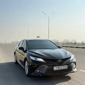 Toyota Camry, 2019