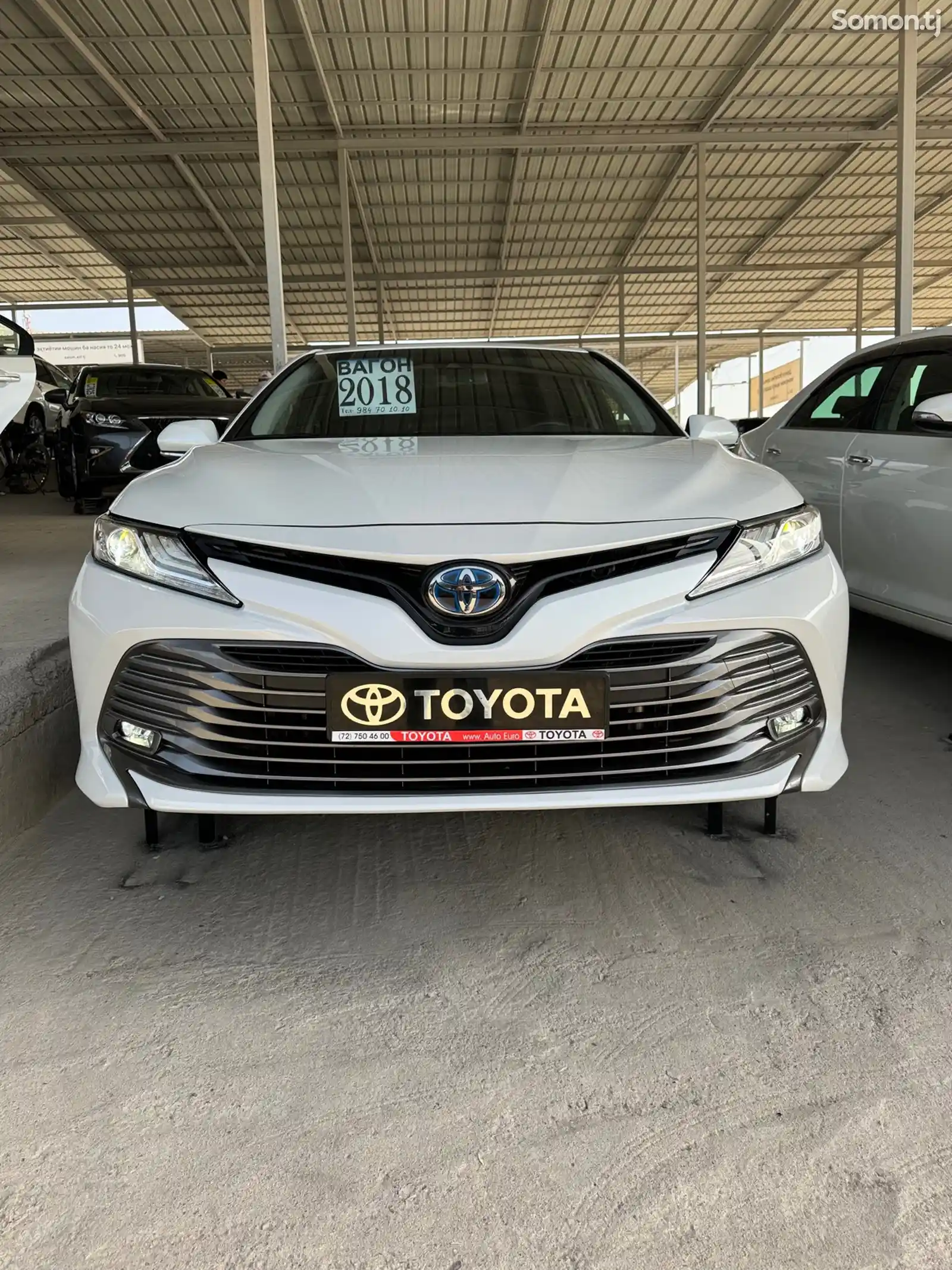 Toyota Camry, 2018-1