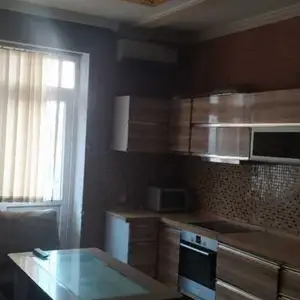 2-комн. квартира, 2 этаж, 78м², сино