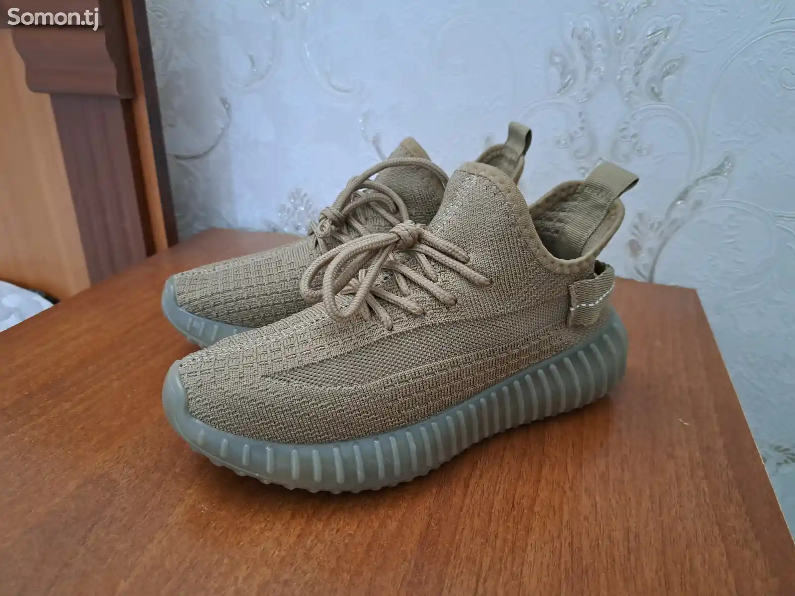 Кроссовки Yeezy-4