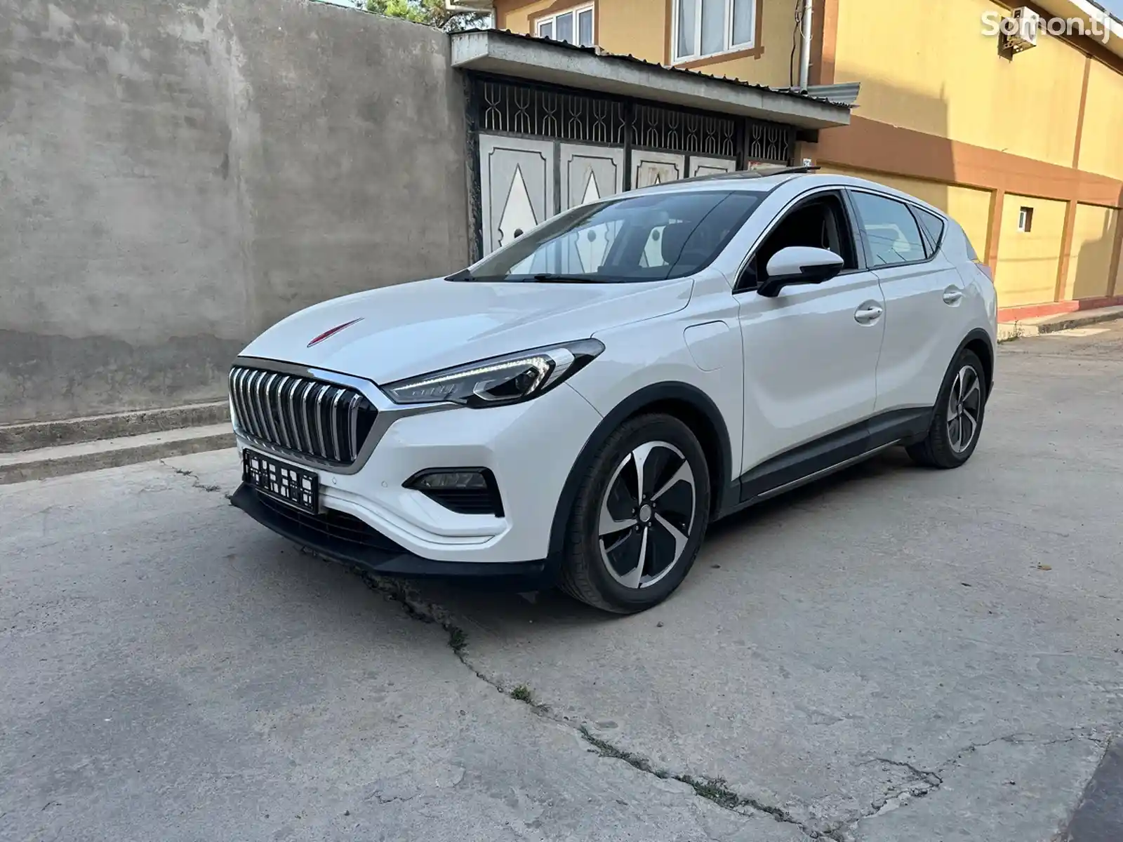 Hongqi E-HS3, 2019-2