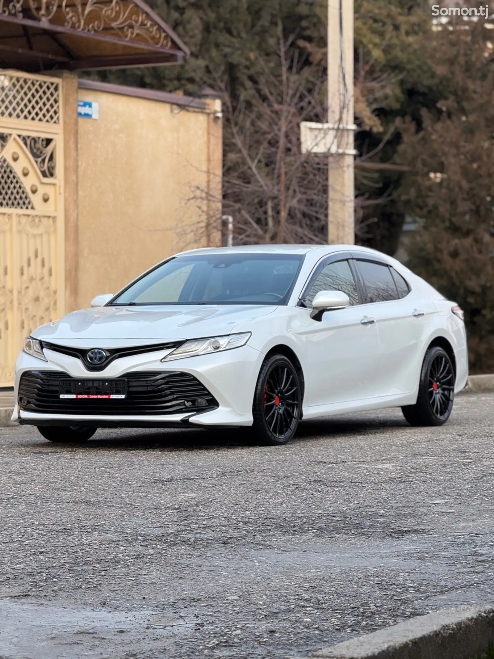 Toyota Camry, 2017-1