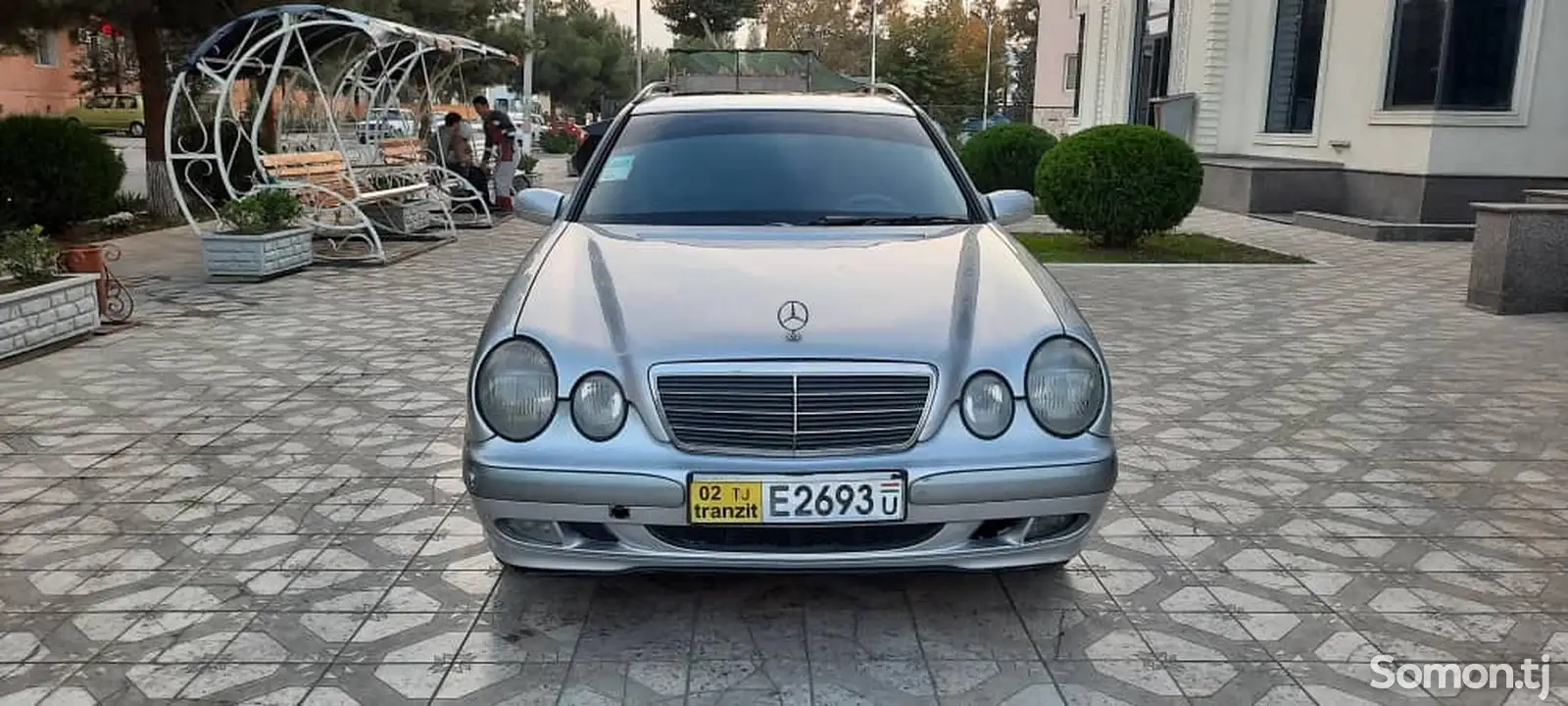 Mercedes-Benz E class, 2000-1