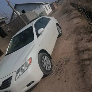 Toyota Camry, 2011