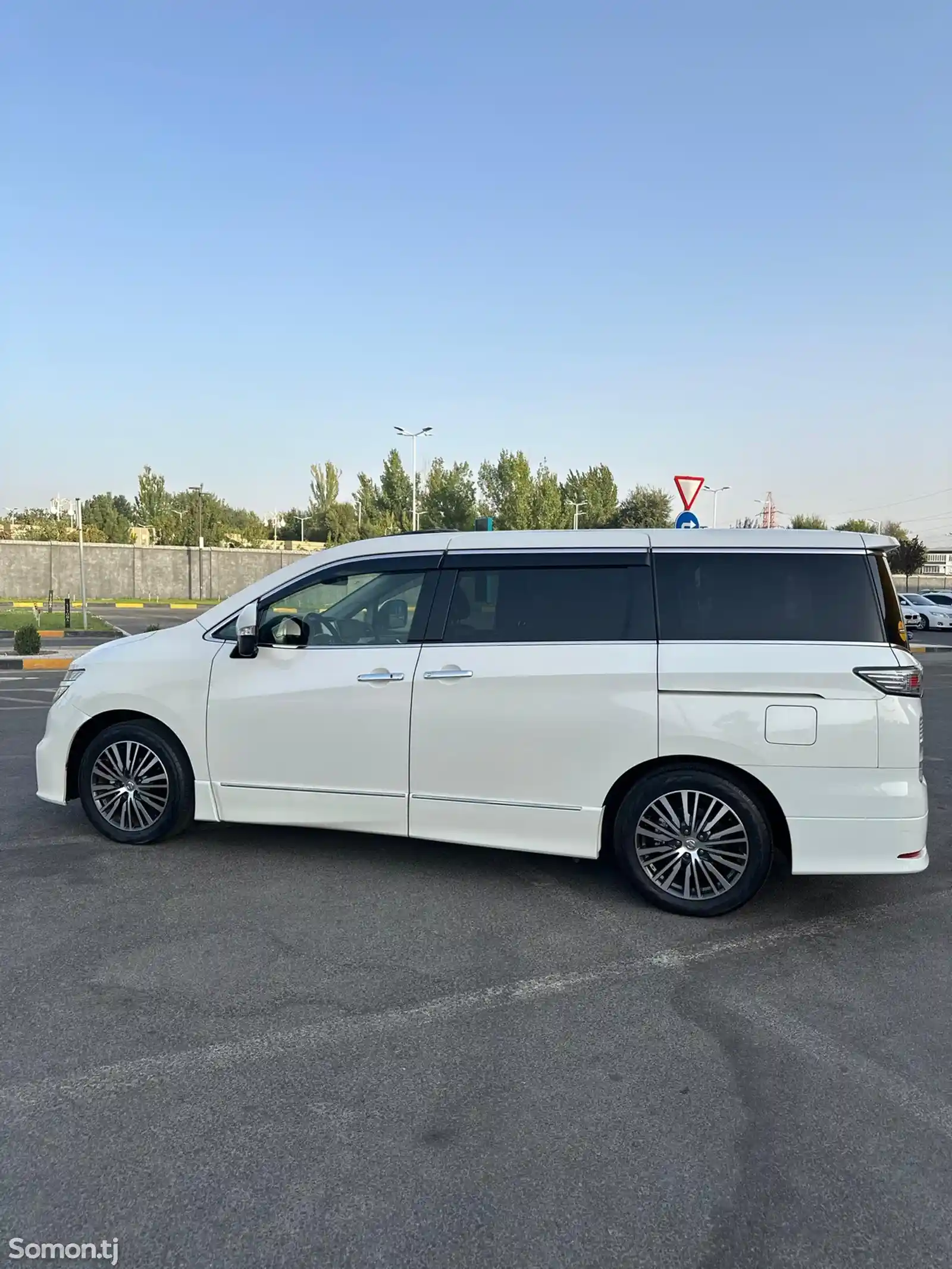 Nissan Elgrand, 2017-3