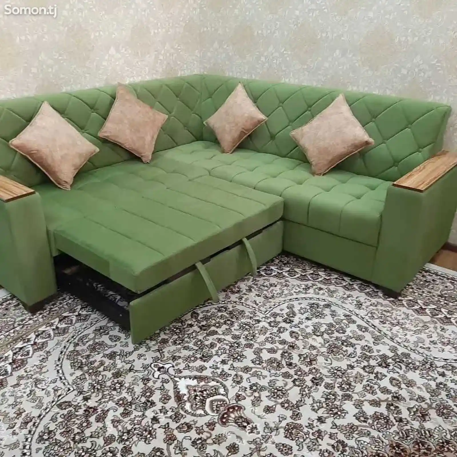 Мягкий диван-4
