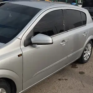 Opel Astra H, 2005