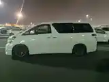 Toyota Vellfire, 2014-3