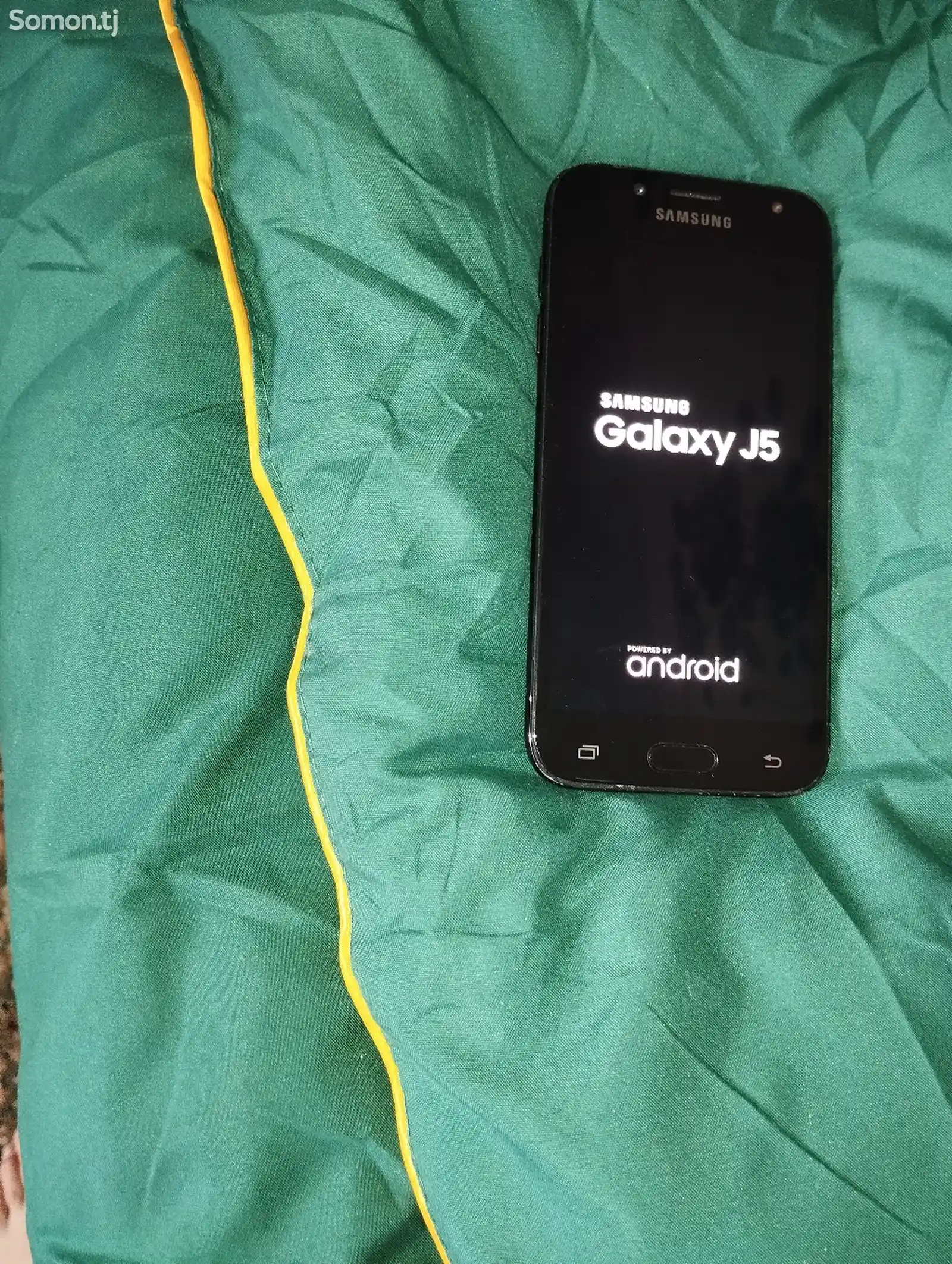 Samsung Galaxy J5 16gb-1