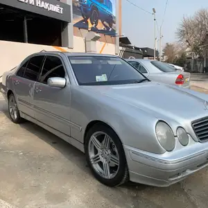 Mercedes-Benz E class, 2000