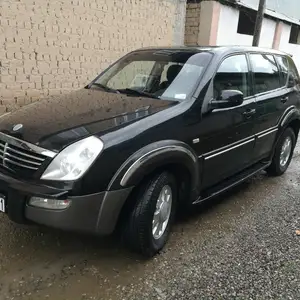 Ssang Yong Rexton, 2004