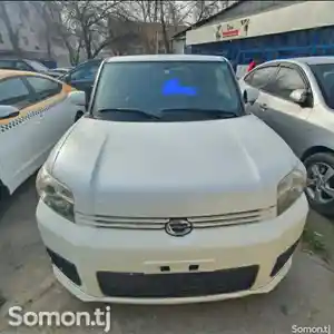 Лобовое стекло на Toyota Rumion