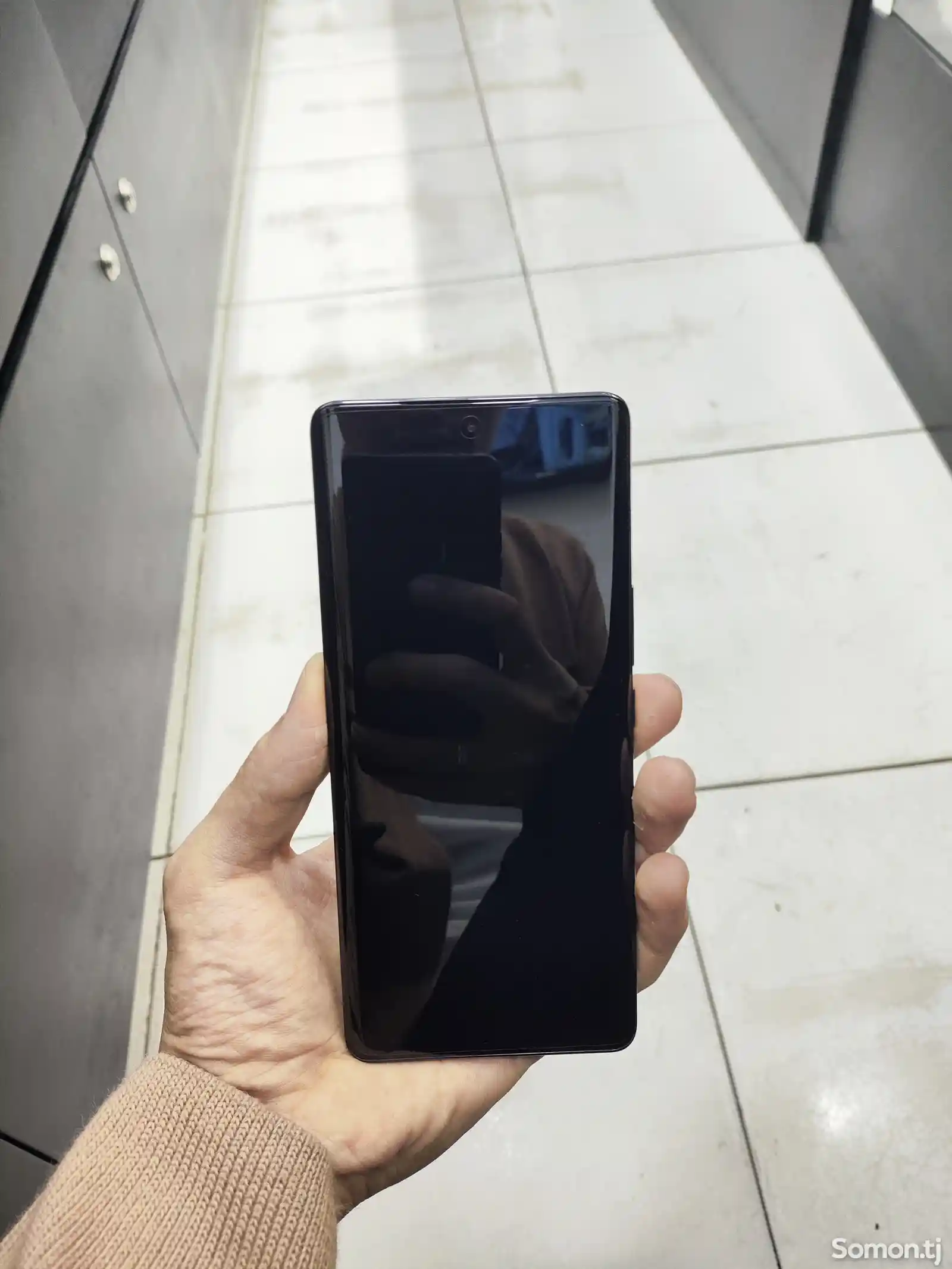 Vivo V30 12/256 gb-1