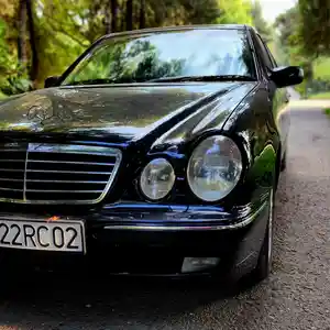 Mercedes-Benz E class, 2001